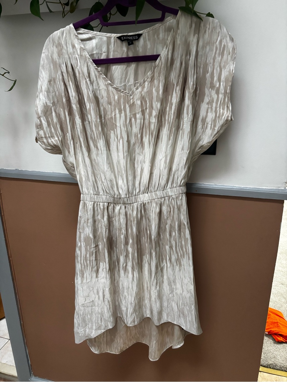 Express Cream and Beige V-Neck Short Sleeve Tunic